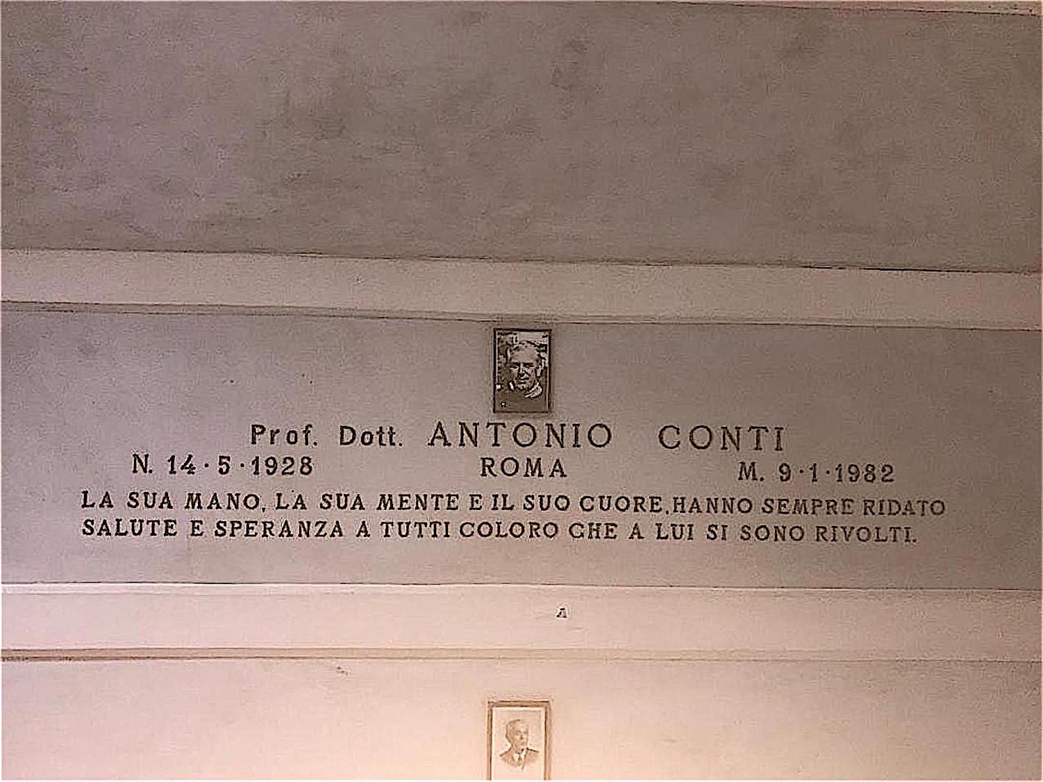 Antonio Conti's tomb 1.jpeg